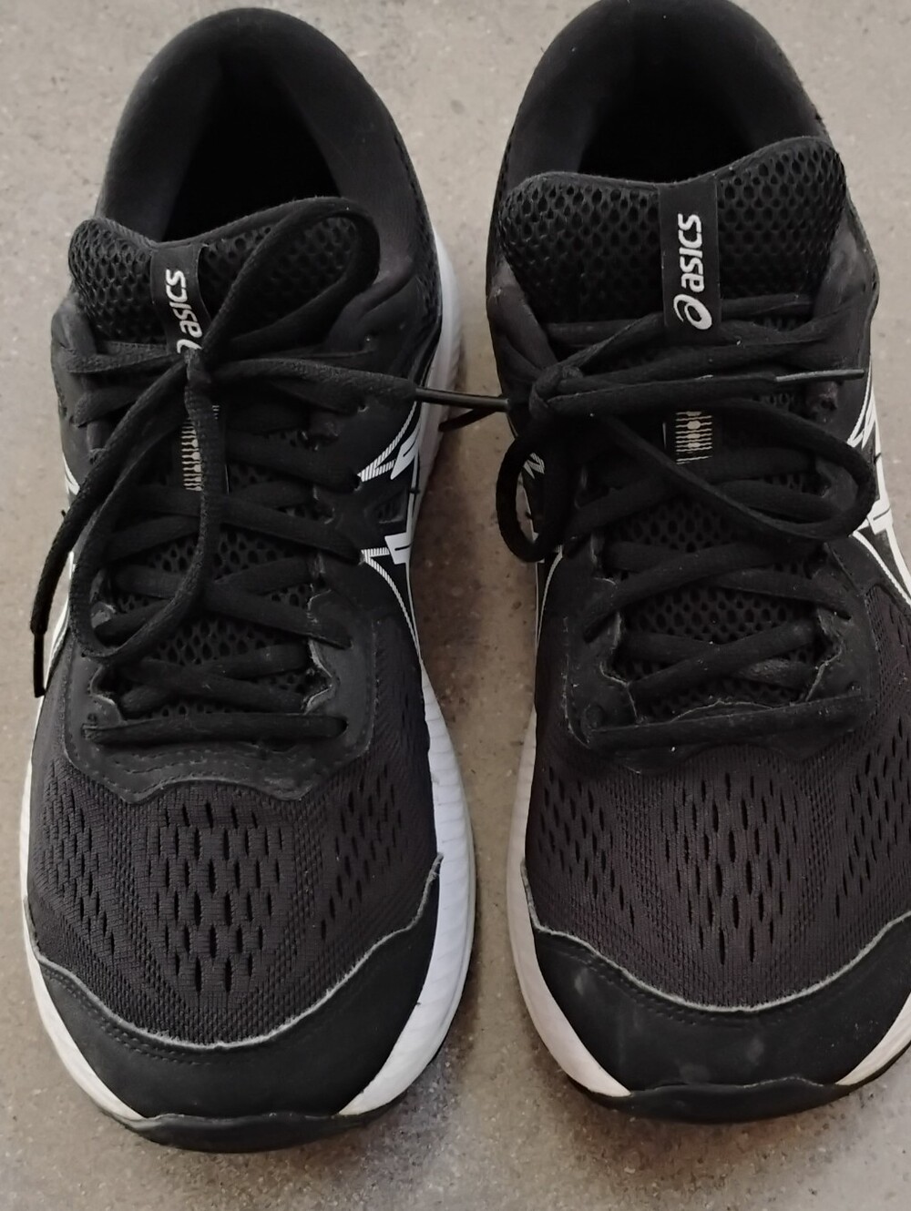 ASICS Gel Contend 7 Black & White Running Sneakers